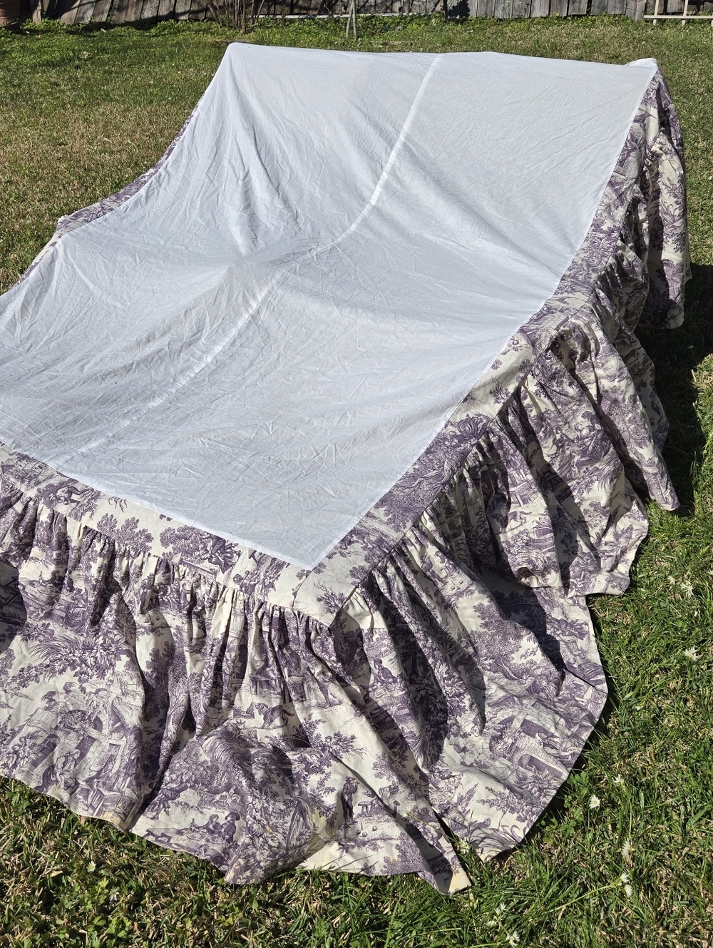 Full Bedskirt Laura Ashley English Country Purple - Picture 3 of 6